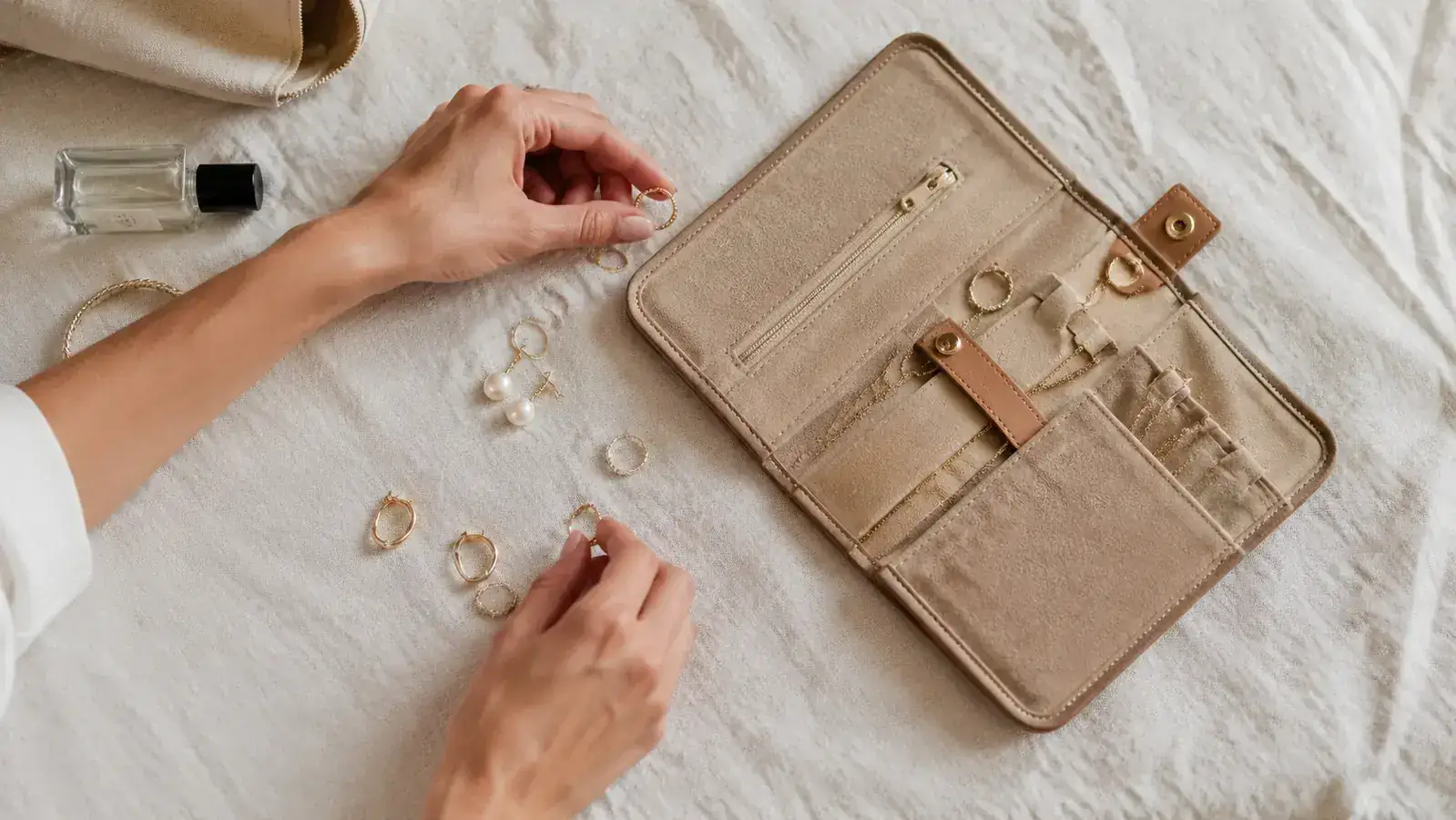 How to Pack Jewelry for Travel Without Tangles, Scratches, or Losses